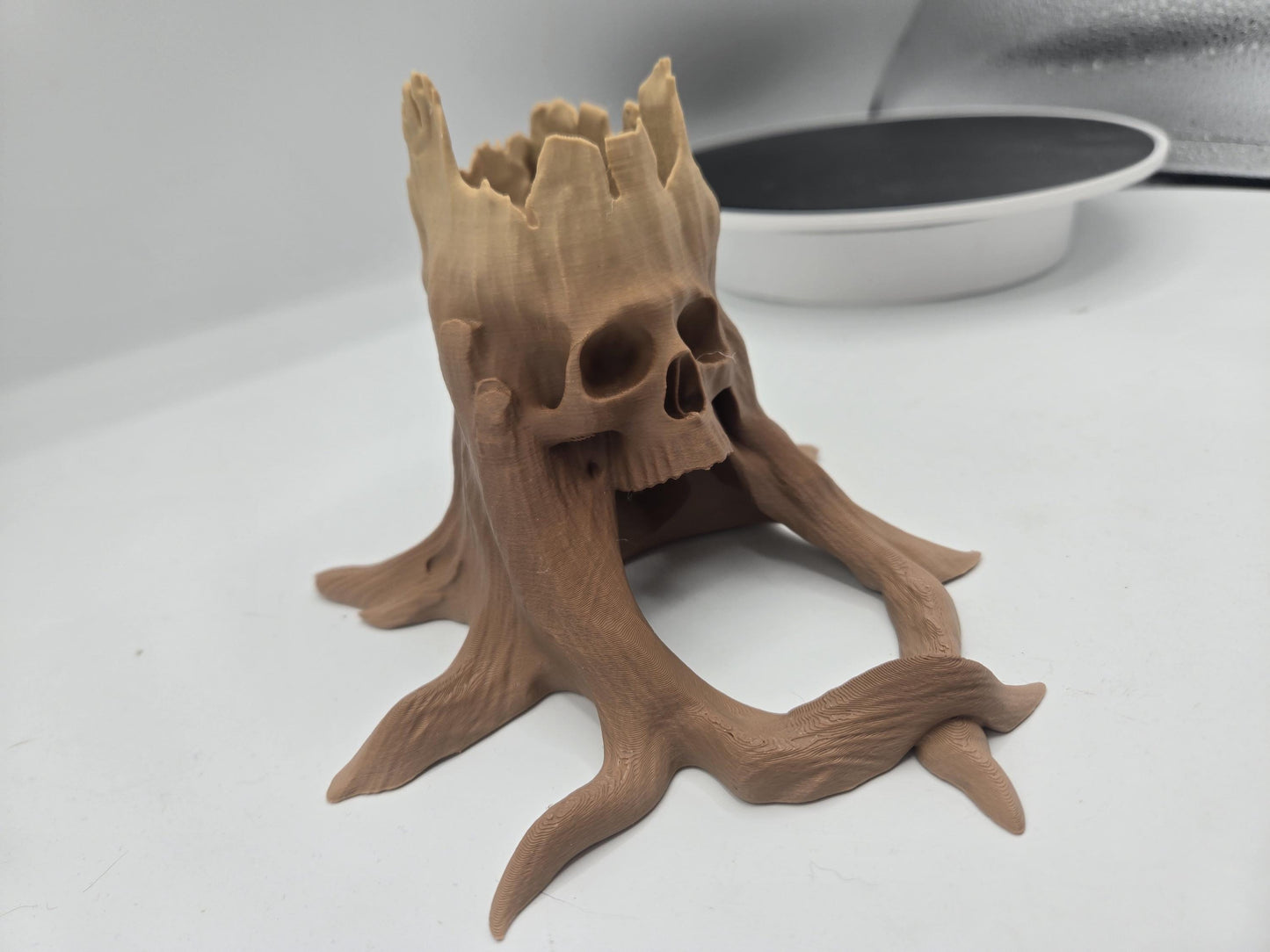 Skull Tree Trunk Gothic Style Single D20 Dice Tower 3D Print