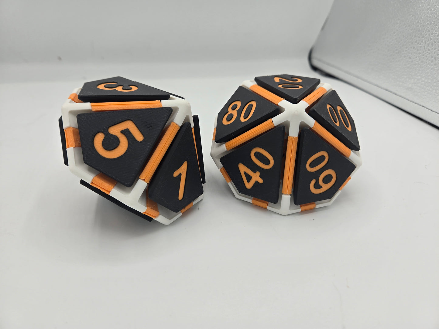 DnD Inspired Mechanical Key Fidget Clicker | D20, D12 and D10 Available | 3D Print