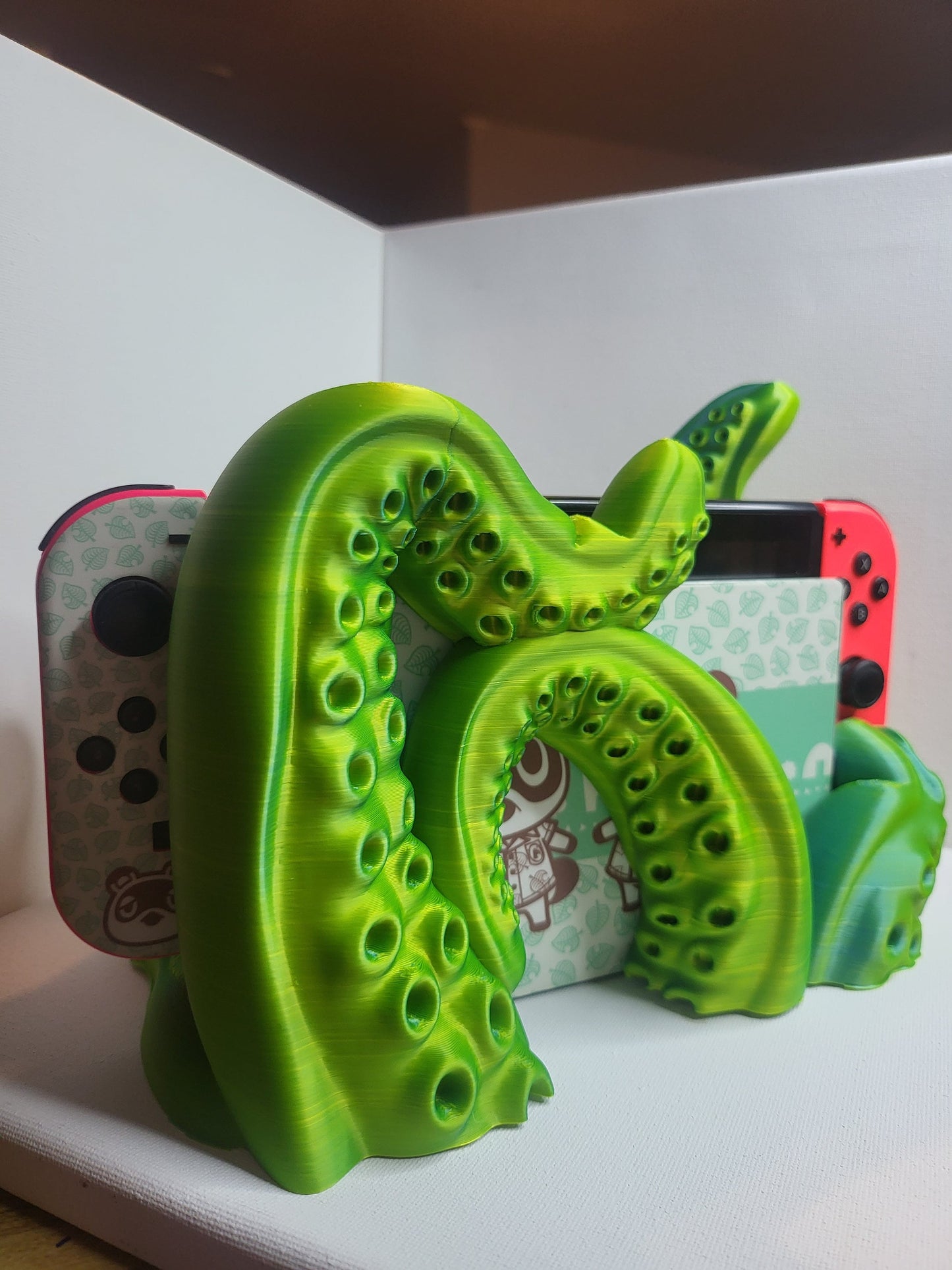 Tentacle Style Dock Case for Nintendo Switch Classic or OLED
