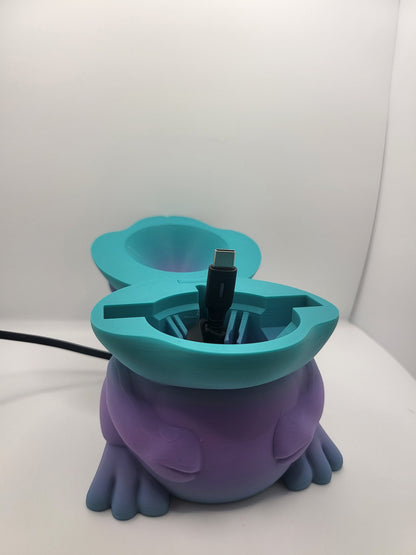 Cute Frog Phone/Phone Charger Holder/Apple Wireless Charger Dock 3D Print