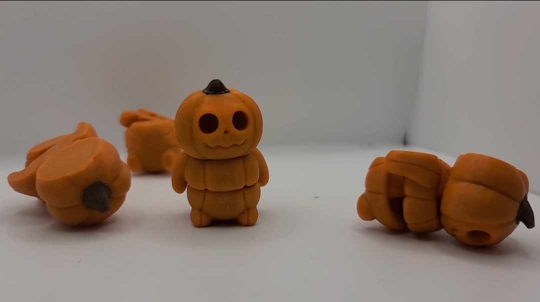Tiny Articulated Pumpkin Boy 3D Print
