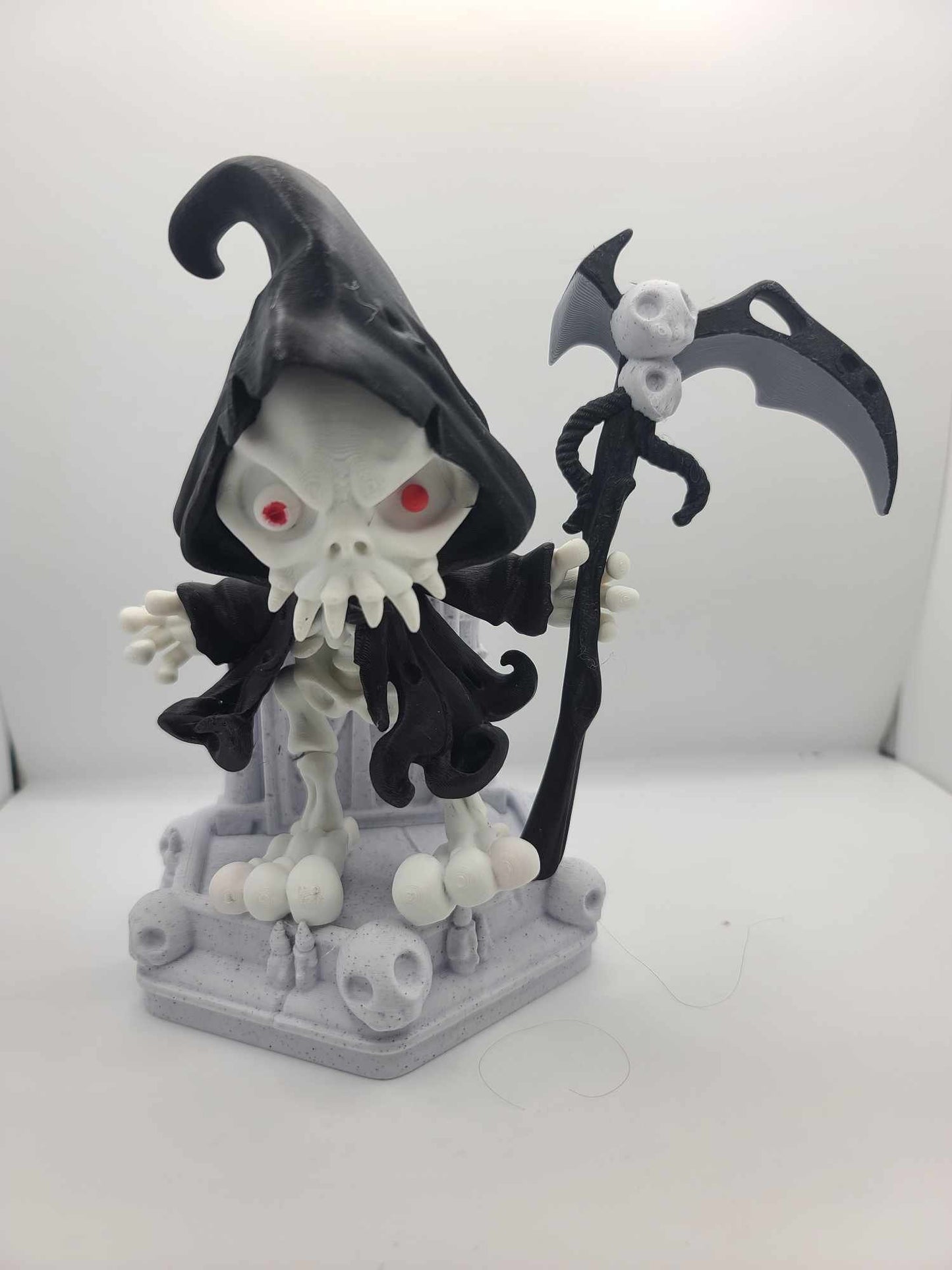 Grim Reaper Articulated with Throne and Scythe 3D Print