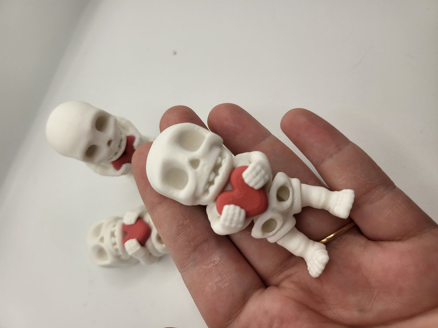 Tiny Articulated Skeleton with a Heart 3D Print