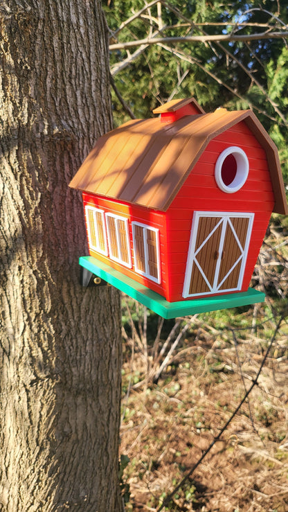 Barn-Shaped Bird House 3D Print (PETG)