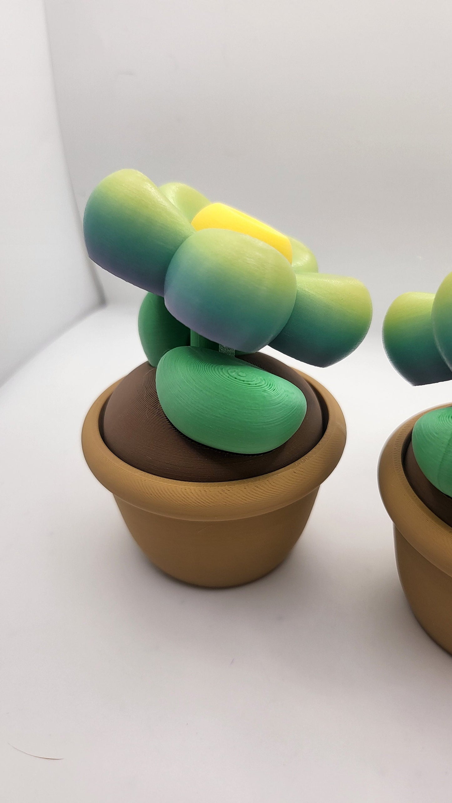 Blossom in Disguise: Small 3D Printed Flower with Hidden Loot Space