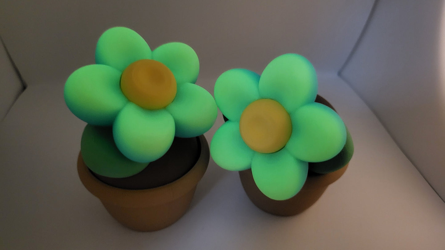 Blossom in Disguise: Small 3D Printed Flower with Hidden Loot Space