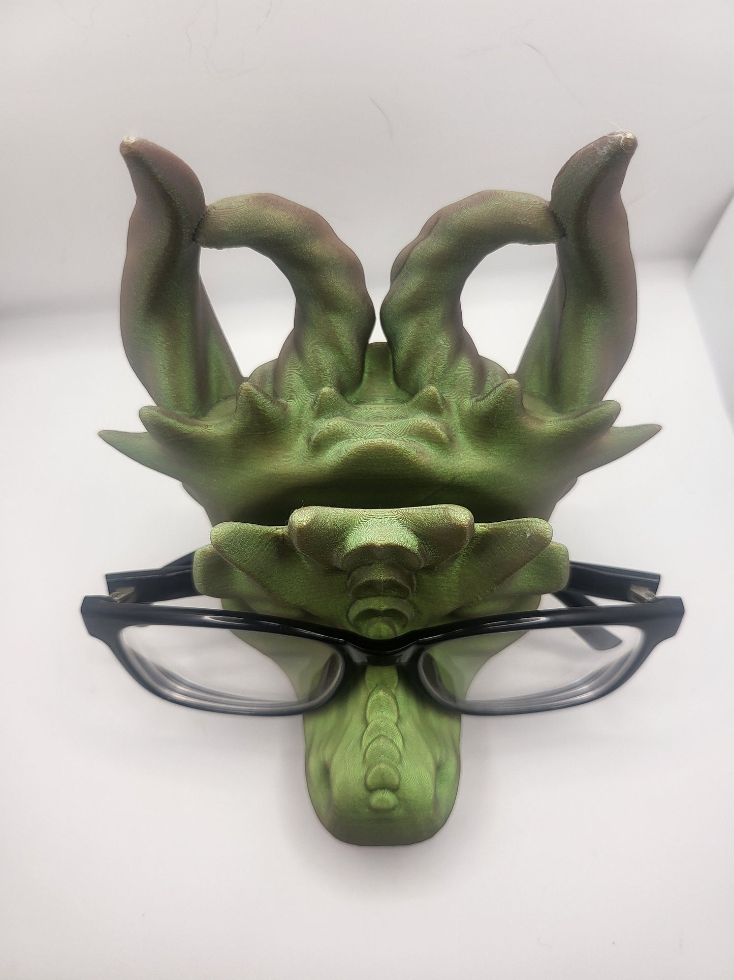 Dragon Head Glasses Holder Fantasy Display | 3D Print