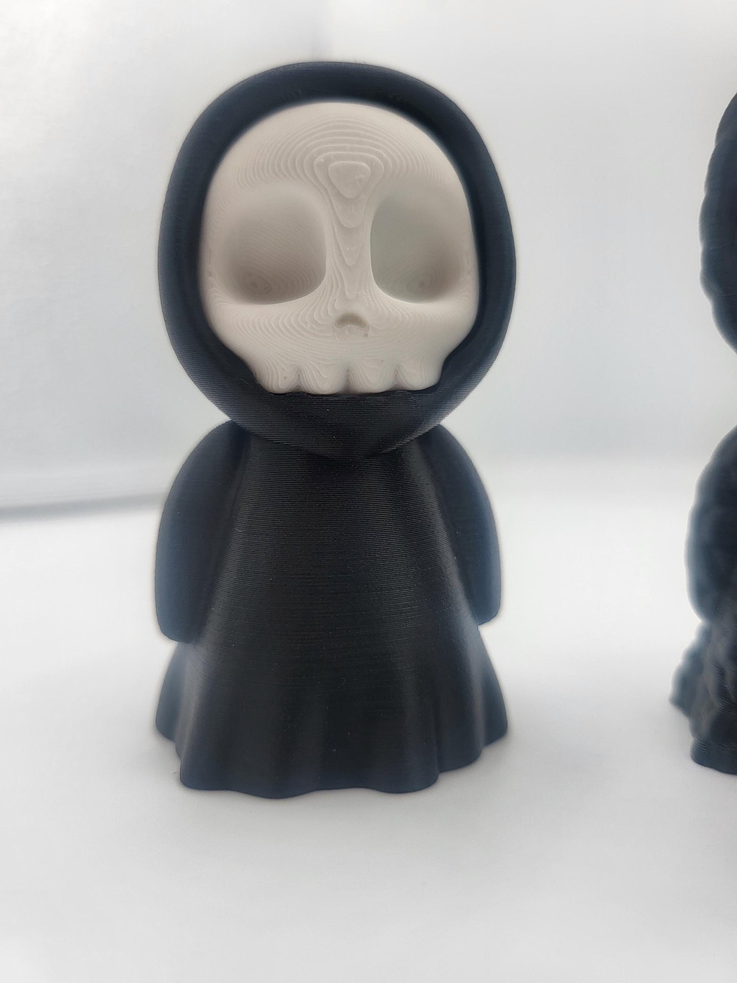 Small Reaper Desk Trinket Halloween Decoration - "Crochet" Style with Heart Eyes or Regular Reaper | 3D Print