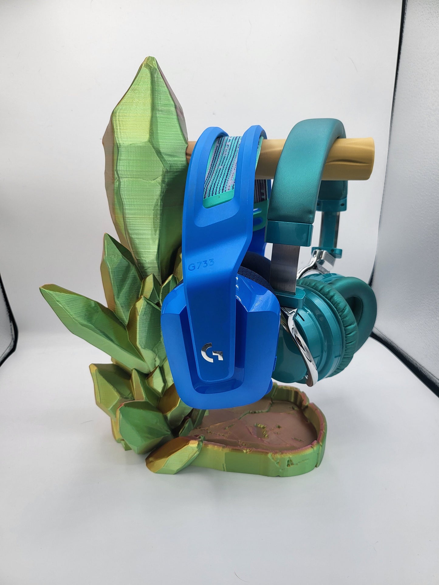 Crystal Headphone Stand and Trinket Tray Compatible with Two Sets of Headphones | 3D Print