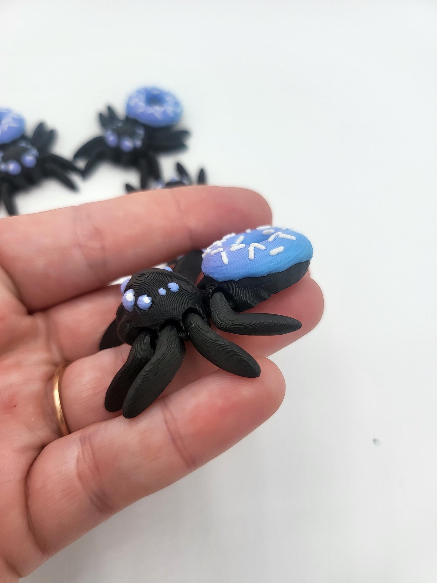 Tiny Cute Articulated Donut Spider 3D Print