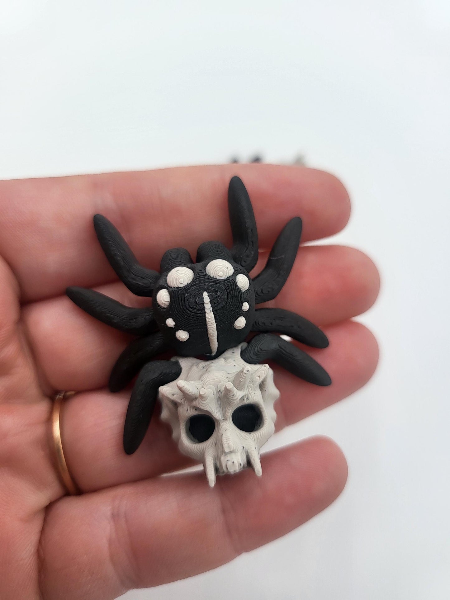 Tiny Cute Articulated Spooky Themed Hollow Skull Spiders 3D Print