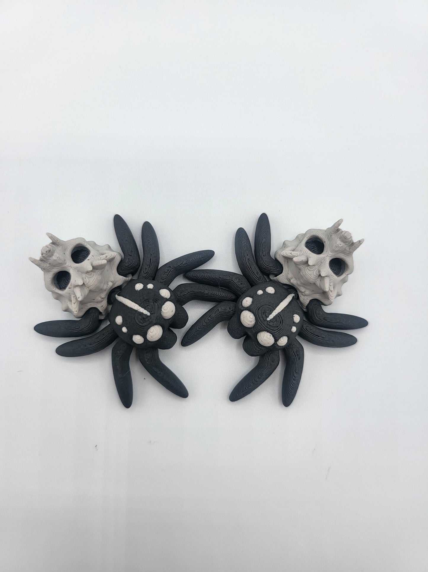 Tiny Cute Articulated Spooky Themed Hollow Skull Spiders 3D Print