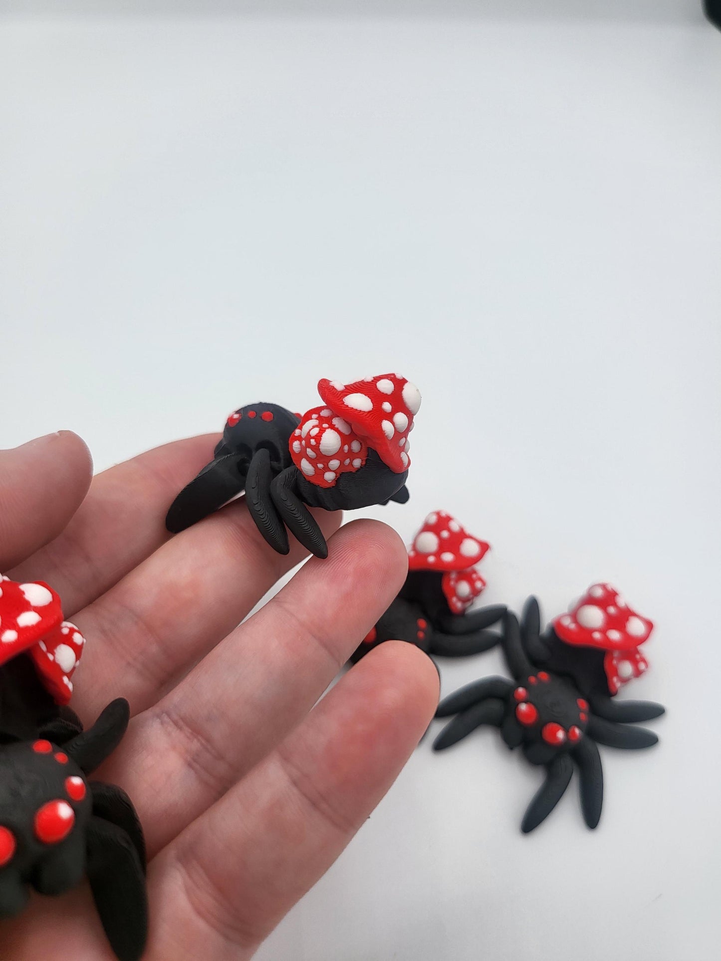 Tiny Cute Articulated Mushroom Spiders 3D Print