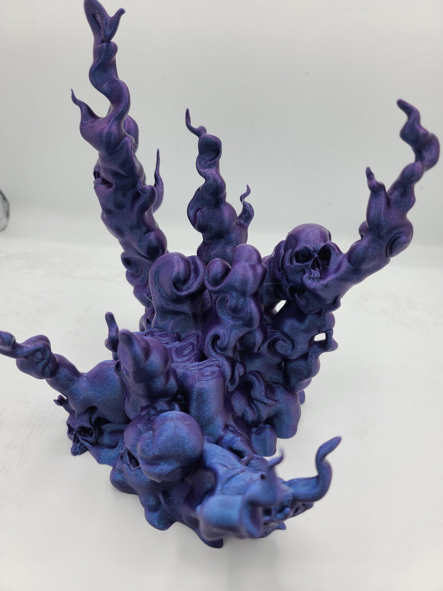 Spooky Skull Halloween Controller Stand for Xbox, PS5 or Switch Pro Controller | 3D Print