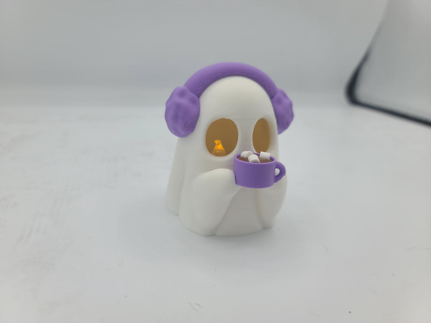 Cute Kawaii Winter Ghosty Holiday Display 3D Print (LED Tealight Included)