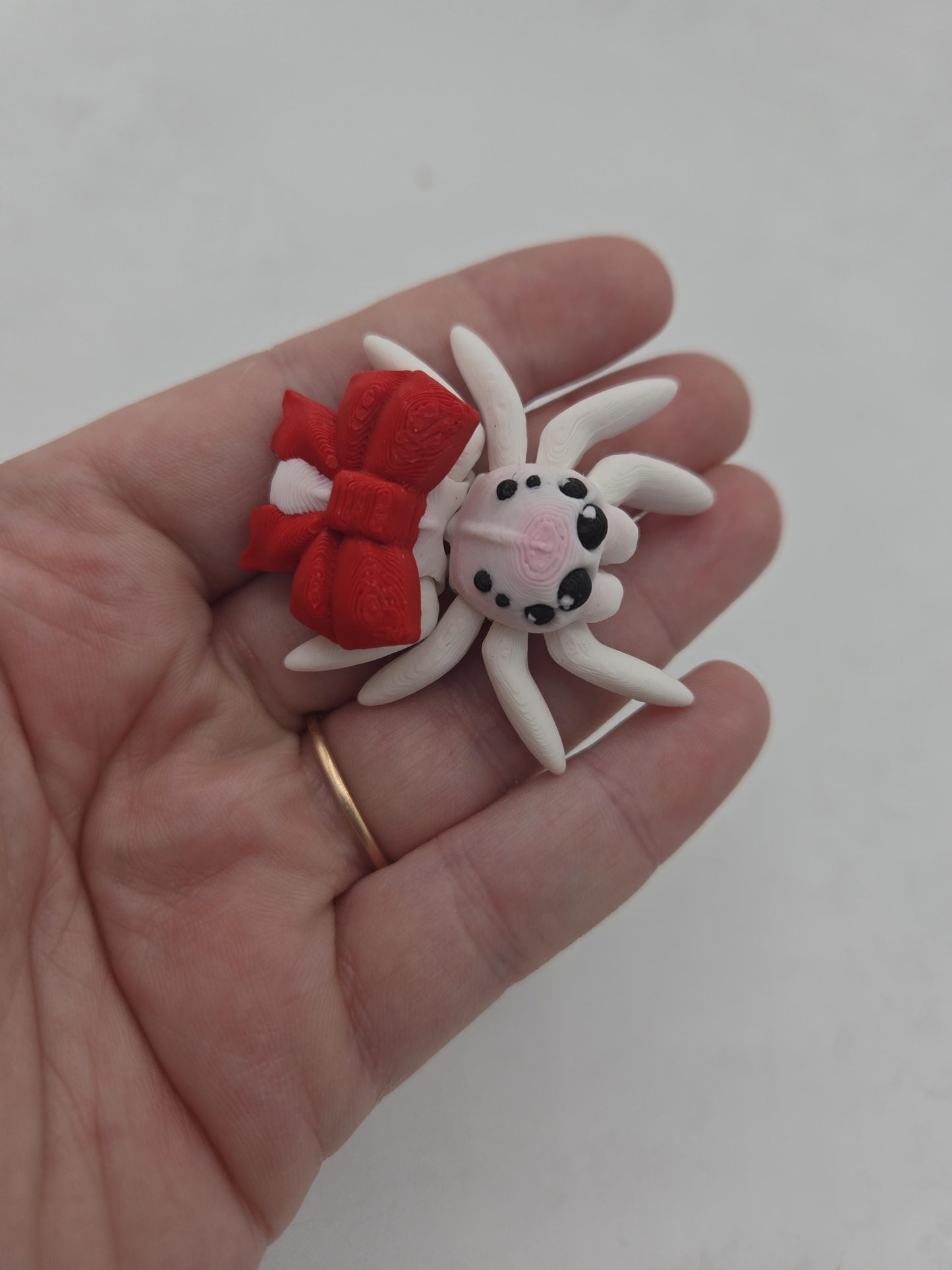 Tiny Cute Articulated Christmas Ribbon Spiders 3D Print