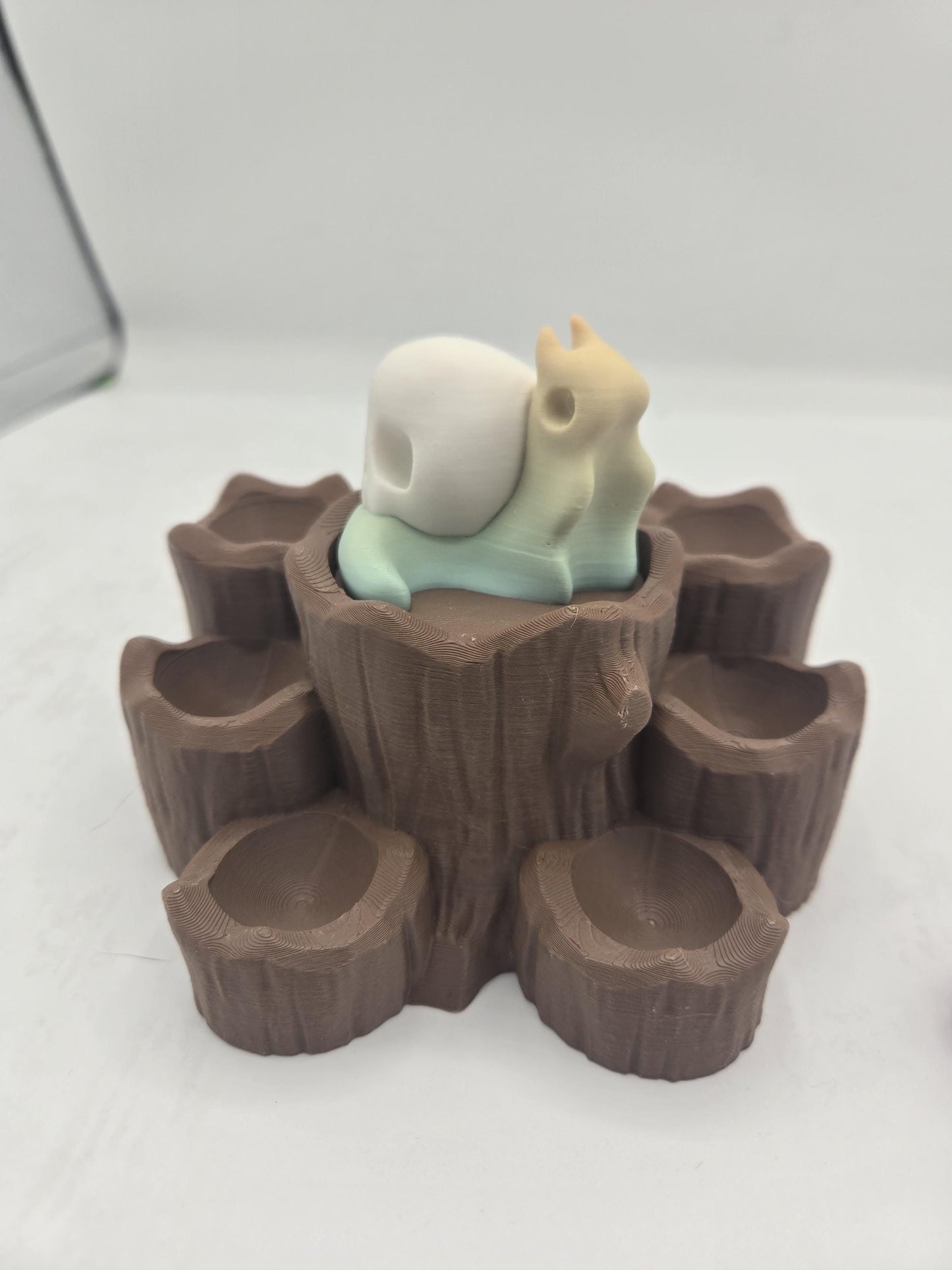 Snail Wood Log Dice Holder Display for Tabletop Gaming 3D Print