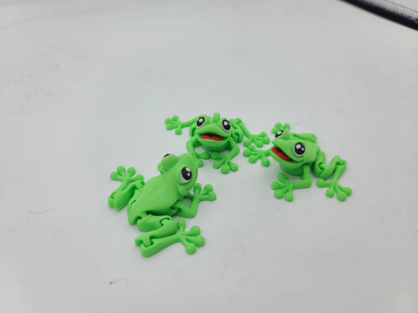 Tiny Smiley Tree Frogs Flexi 3D Print