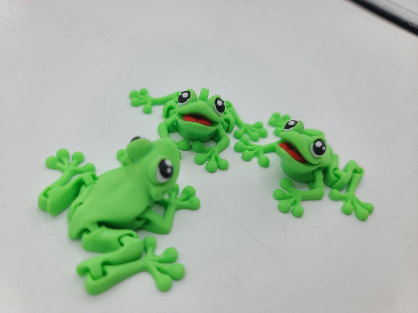 Tiny Smiley Tree Frogs Flexi 3D Print