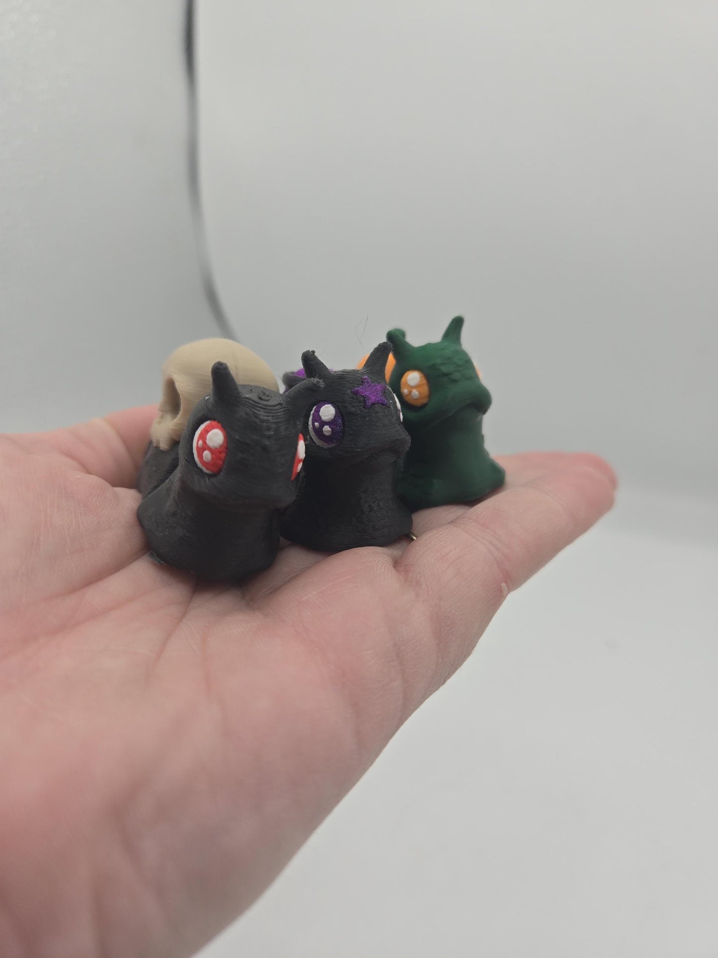 Spooky Halloween Articulated Snails | Skull, Pumpkin, or Cauldron Style | 3D Print