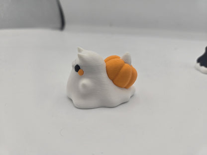 Fun Spooky Fun Tiny Ghost Snail/Slugs | Vampire, Pumpkin, Mushroom or Witchy Options | 3D Print