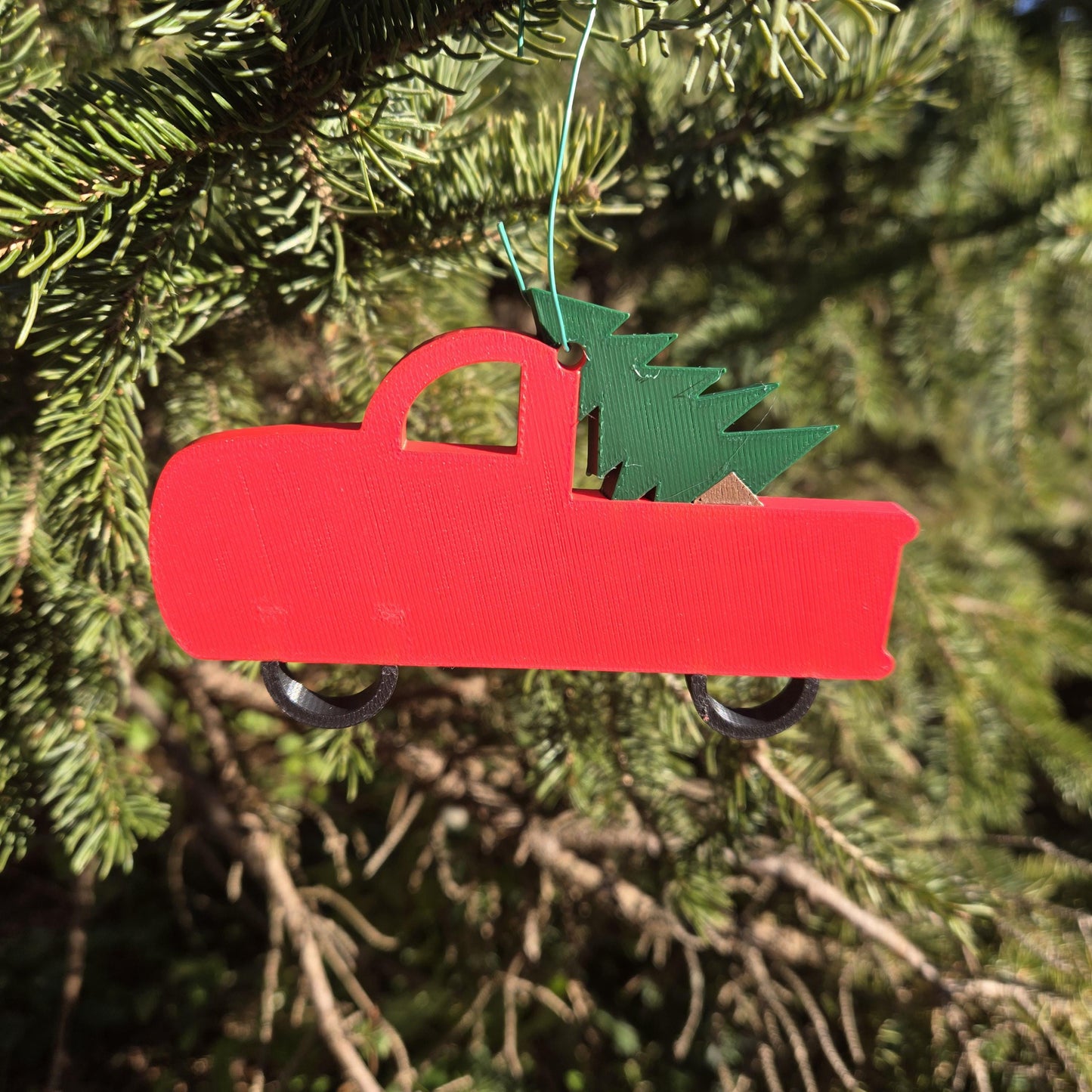 Red Truck with Christmas Tree Festive Ornament 3D Print