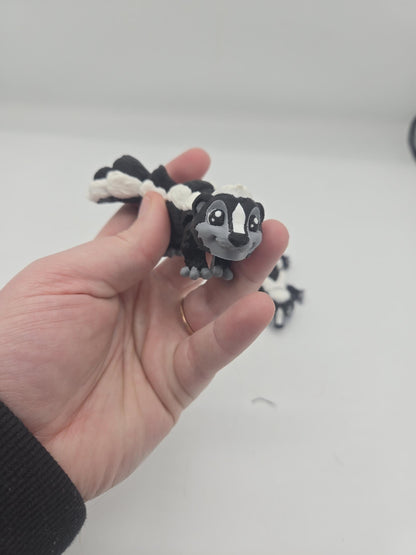 Mini Skunk Flexi | Articulated 3D Printed Animal | Custom Color Option