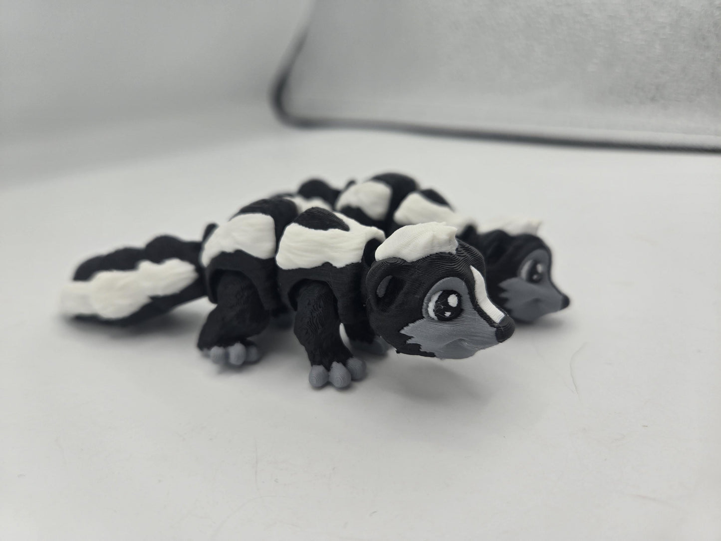 Mini Skunk Flexi | Articulated 3D Printed Animal | Custom Color Option