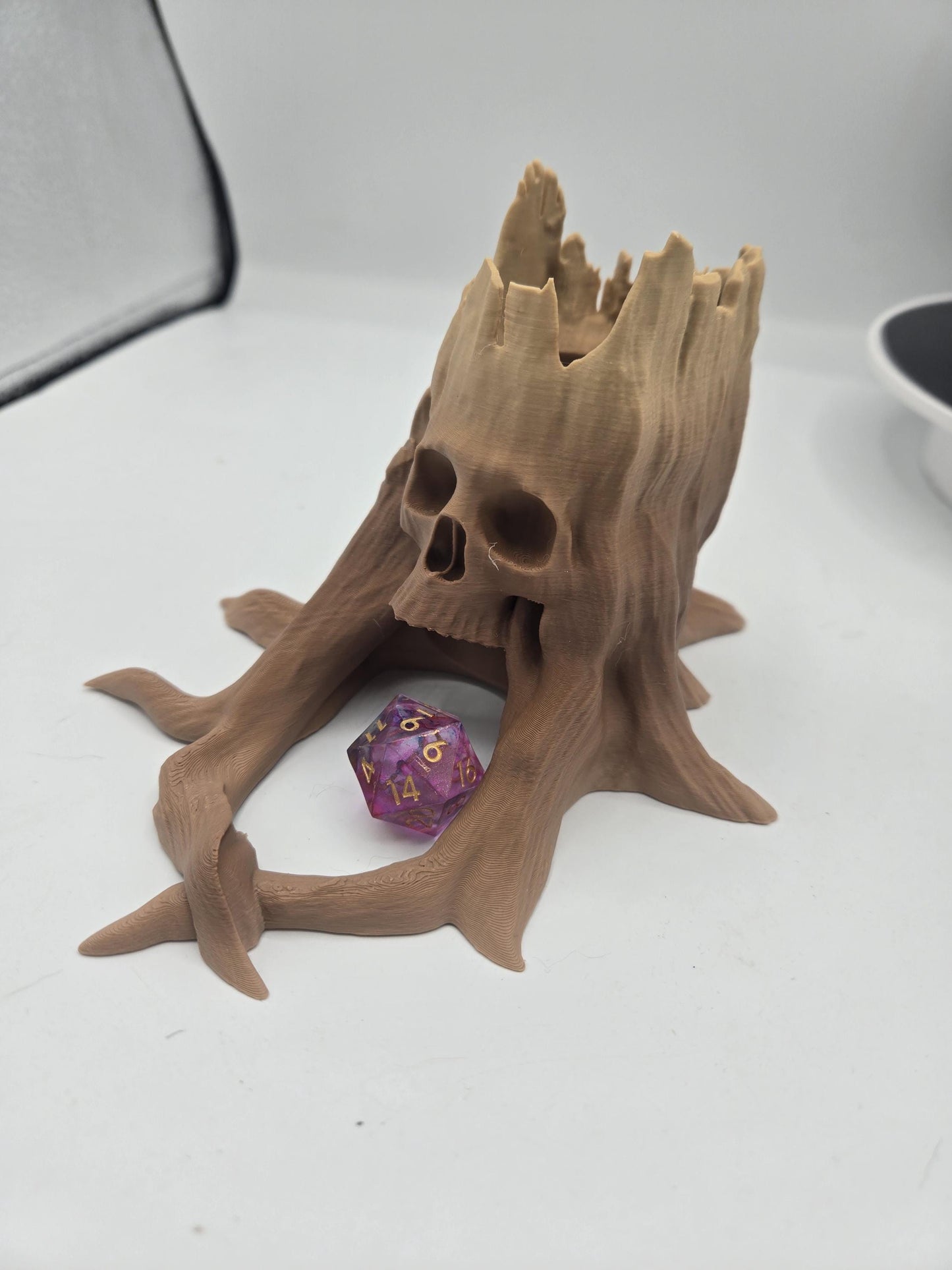 Skull Tree Trunk Gothic Style Single D20 Dice Tower 3D Print