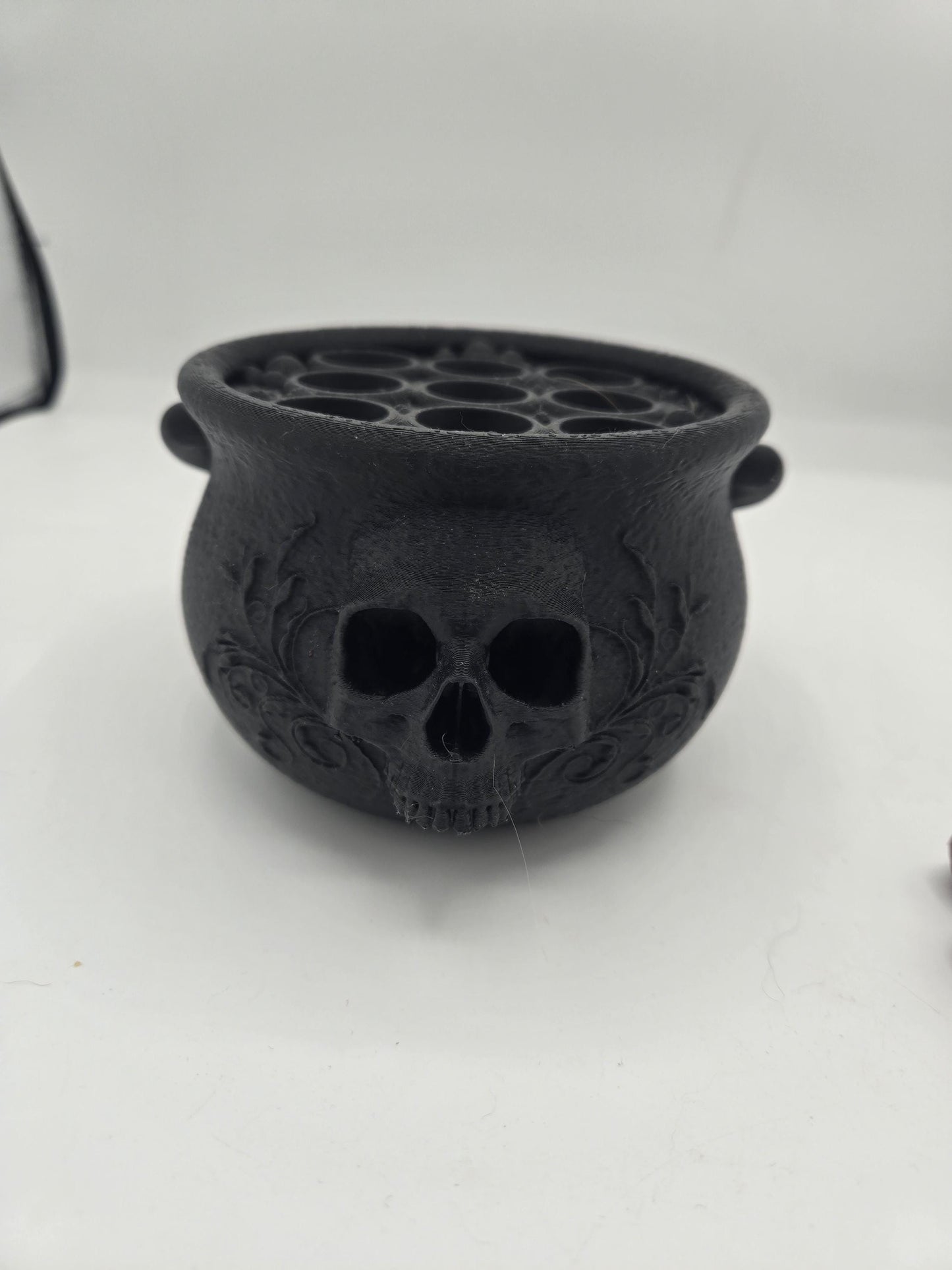 Witches Cauldron Tic-Tac-Toe Game with Skull & Potion Game Pieces 3D Print