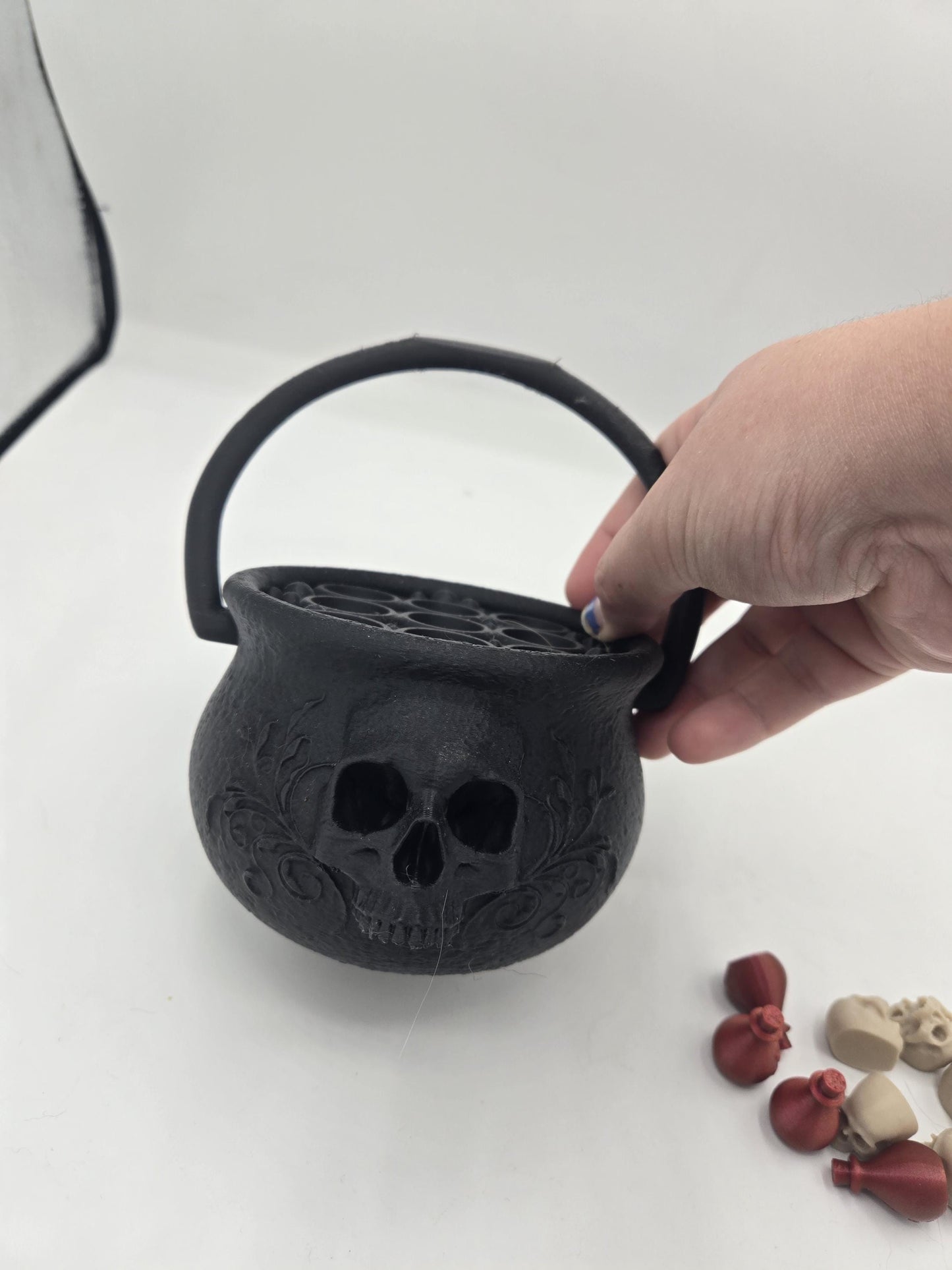 Witches Cauldron Tic-Tac-Toe Game with Skull & Potion Game Pieces 3D Print